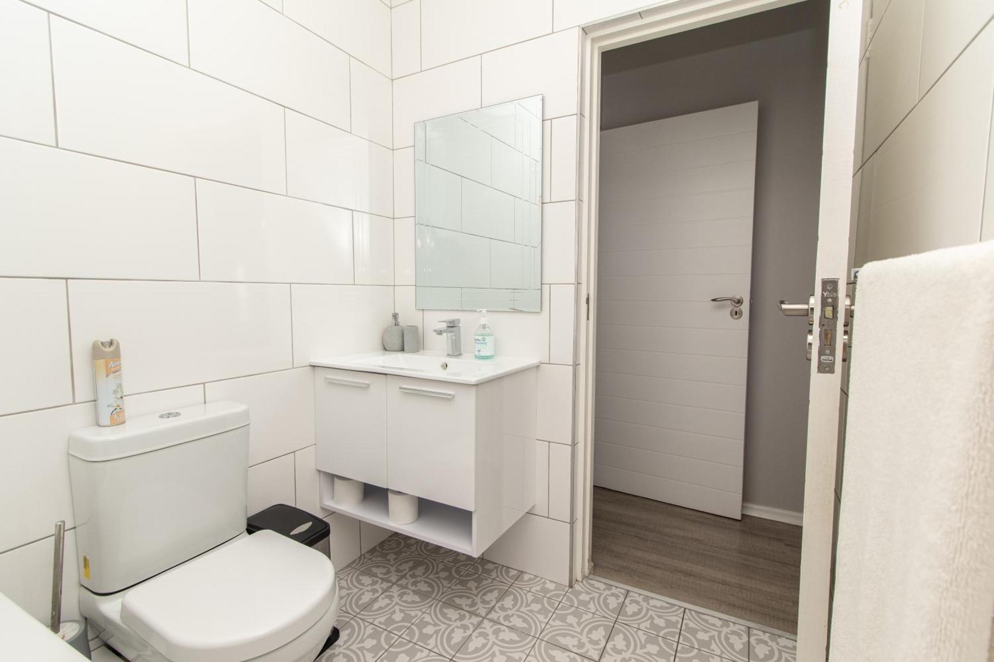 Brookes Hill Suites Luxury Apartment 124 พอร์ตเอลิซาเบธ ภายนอก รูปภาพ